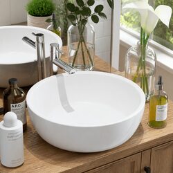 Versatile 42cm Ceramic Basin for Every Bathroom Setting