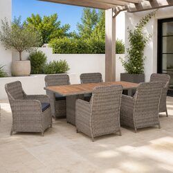 Practical 7 Piece Outdoor Dining Set for Family Gatherings
