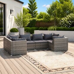 Garden Lounge Set: Practical Seating for Your Outdoor Space