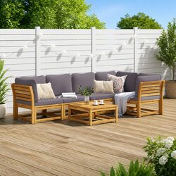Practical 6-Piece Sectional Sofa for Outdoor Living