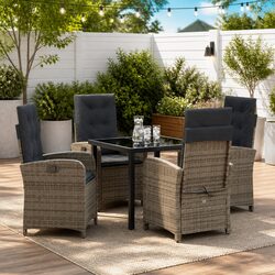 Ideal Dining Set for Outdoor Entertaining