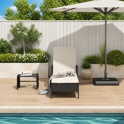 Practical Adjustable Lounger for Your Garden