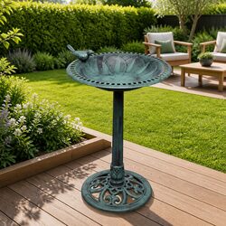 Ideal Green Bird Bath for Your Outdoor Living Space