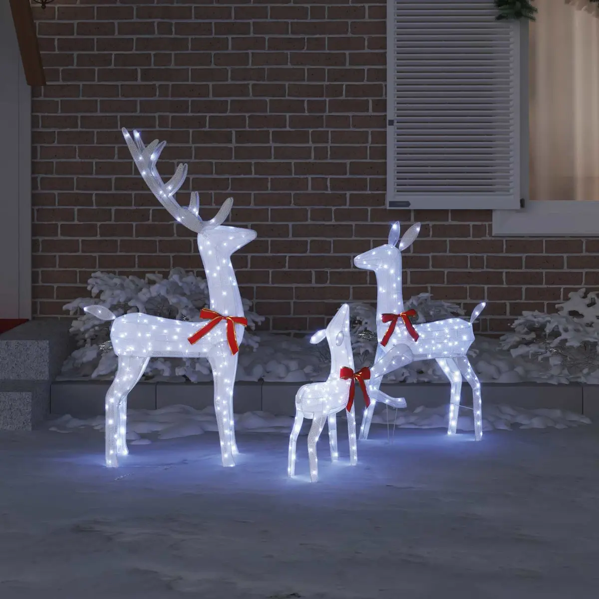 Reindeer Family 3 Piece LED Holiday Decoration Cold White Fabric Indoor Outdoor