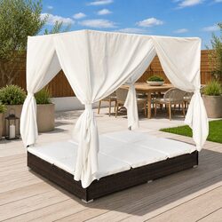 Outdoor Daybed for Two: Perfect for Relaxation at Home