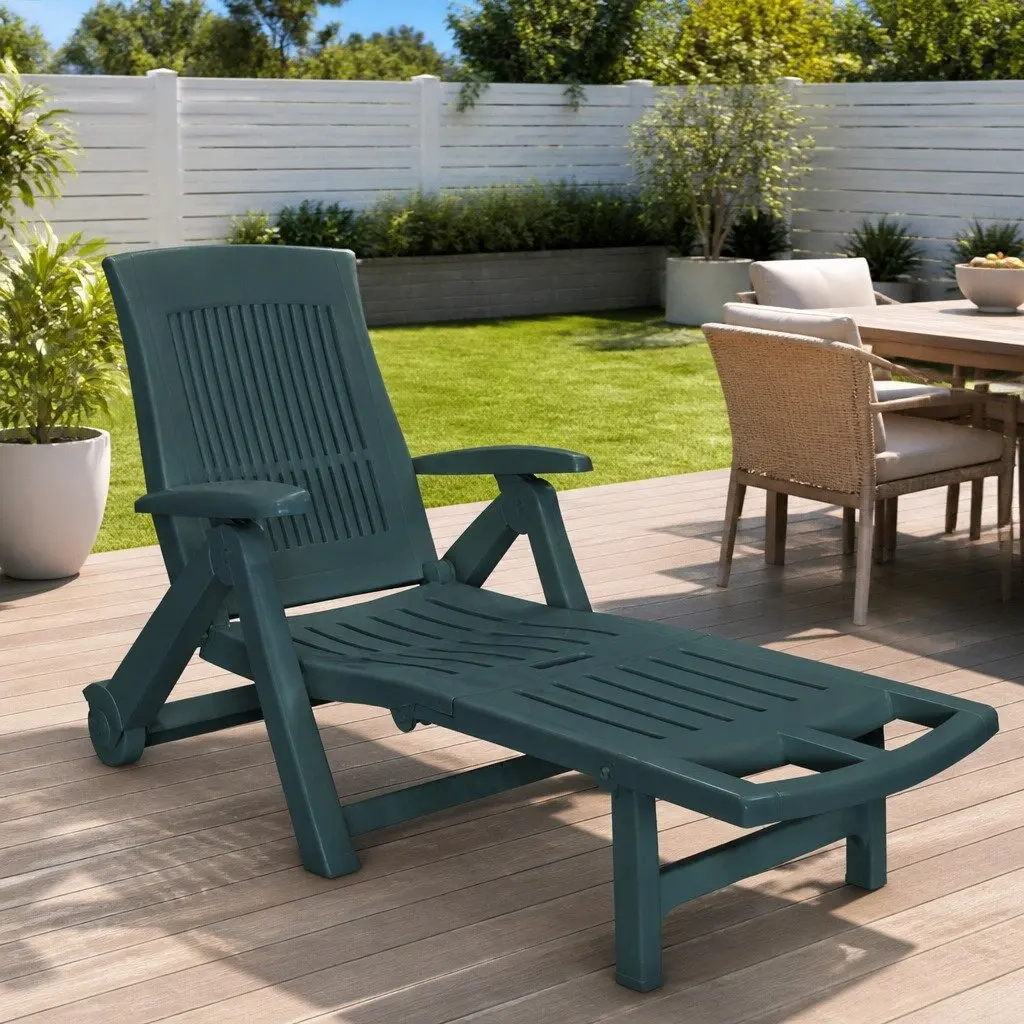 Foldable Reclining Sun Lounger Green Plastic Outdoor Garden Patio Chair with Footrest