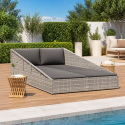 Versatile Grey Rattan Daybed for Your Outdoor Oasis