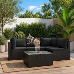 5-Piece Outdoor Sofa Set Perfect for Entertaining Guests