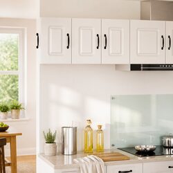 Versatile White Kitchen Cabinet for Everyday Use 30x31x40cm