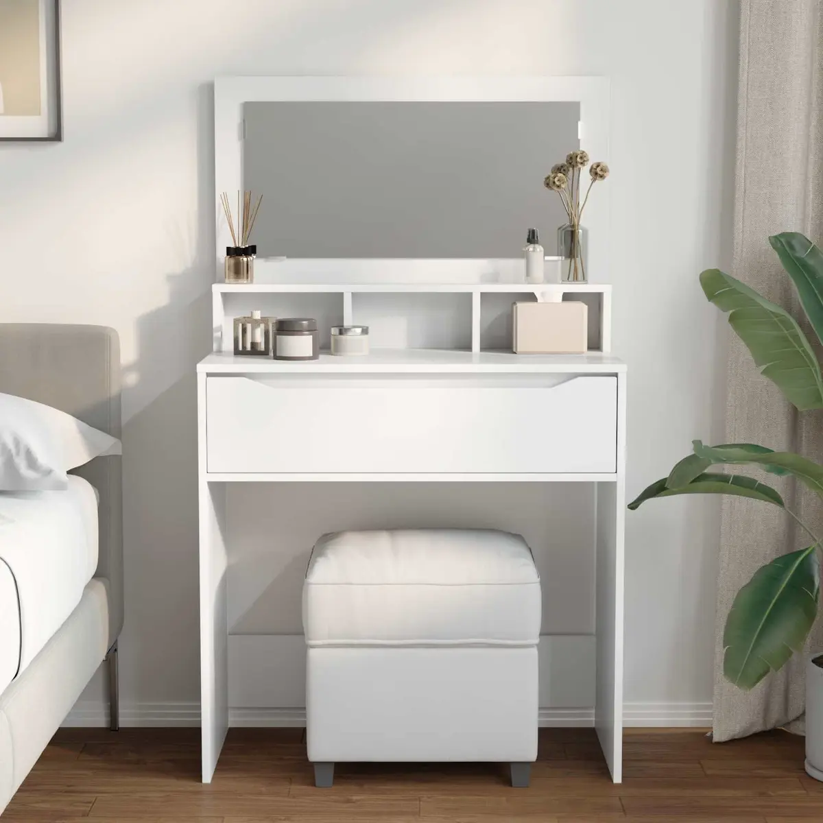 White Vanity Unit for Any Bedroom