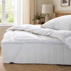 Goose Feather Down Mattress Topper: Ideal for Any Bedroom