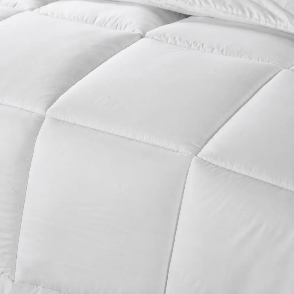 Queen Quilt 800GSM Hotel Weight Down Alternative Bedding Colder Months Warm