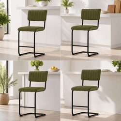 Practical Green Velvet Bar Stools Set of 4 for Everyday Use