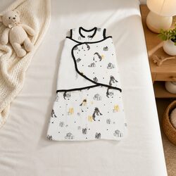 Practical Newborn Sleepbag for Day and Night Use with Split-Leg Design