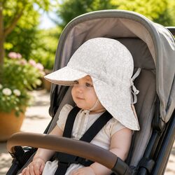 Practical Baby Reversible Hat Willow Blanc for Outdoor Use