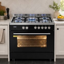 Perfectly Designed 90cm Freestanding Cooker for Your Home