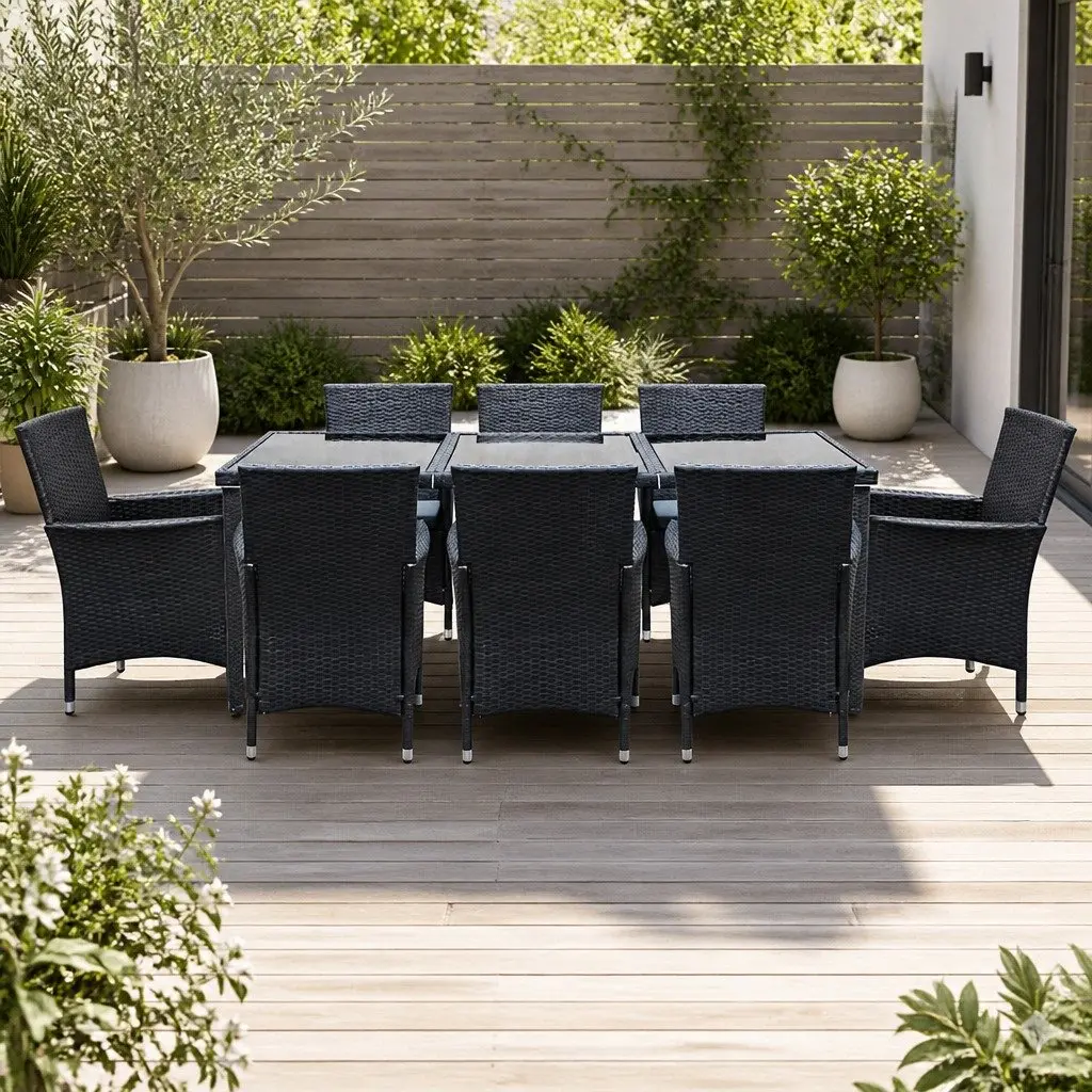 Outdoor Dining Set for Gatherings and Relaxation