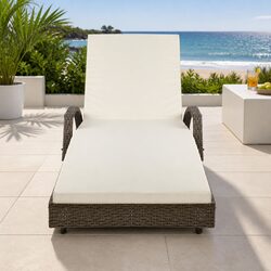 Ideal Outdoor Lounger for Relaxation and Sunbathing