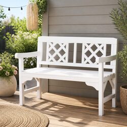 Ideal Garden Bench for Cozy Gatherings