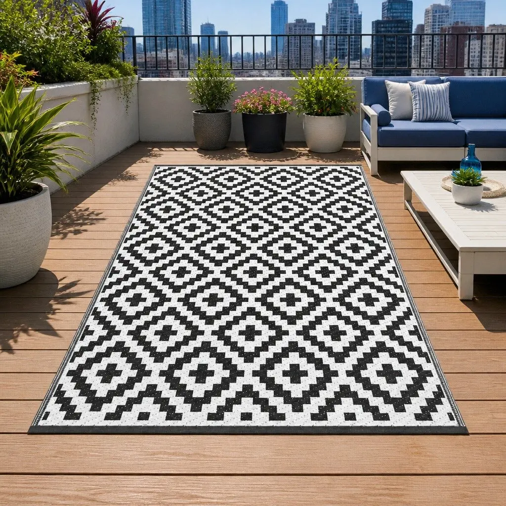 Reversible Outdoor Rug 120x180cm for Various Uses