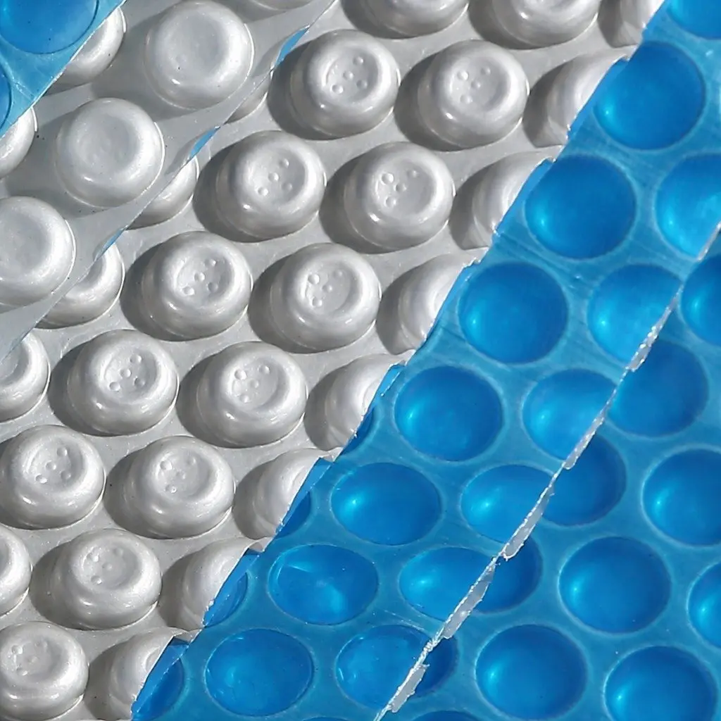 Solar Swimming Pool Cover 10m x 4.7m 400 Micron Bubble Blue Silver