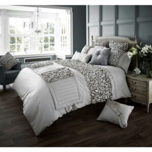 Verina Queen Quilt Cover Set by