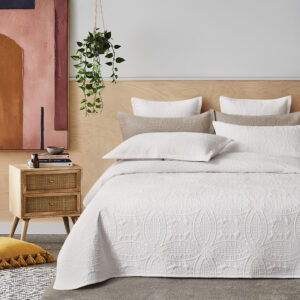 Lisbon Quilted 3 Pieces Embossed Coverlet Set-queen/double white