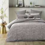 Accessorize Shells Jacquard Quilt Cover Set King