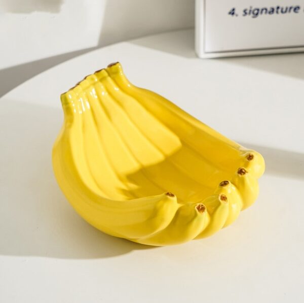 HomeDiscount-Yellow Ceramic Banana-Shaped Fruit Plate - Decorative and Functional Storage Tra